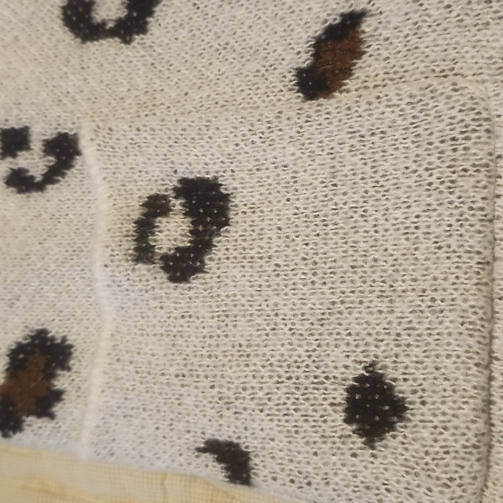 Nine West Brand Leopard Print Extra Long Cardigan Sweater. Size Medium - Picture 3 of 5